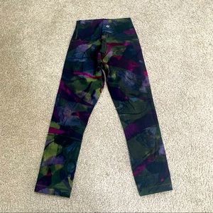 Lululemon high waist legging, size 2, EUC